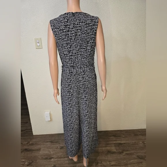 Calvin Klein 8 Womens Jumpsuit Black White Abstract animal  Print Wide Leg - Picture 8 of 12